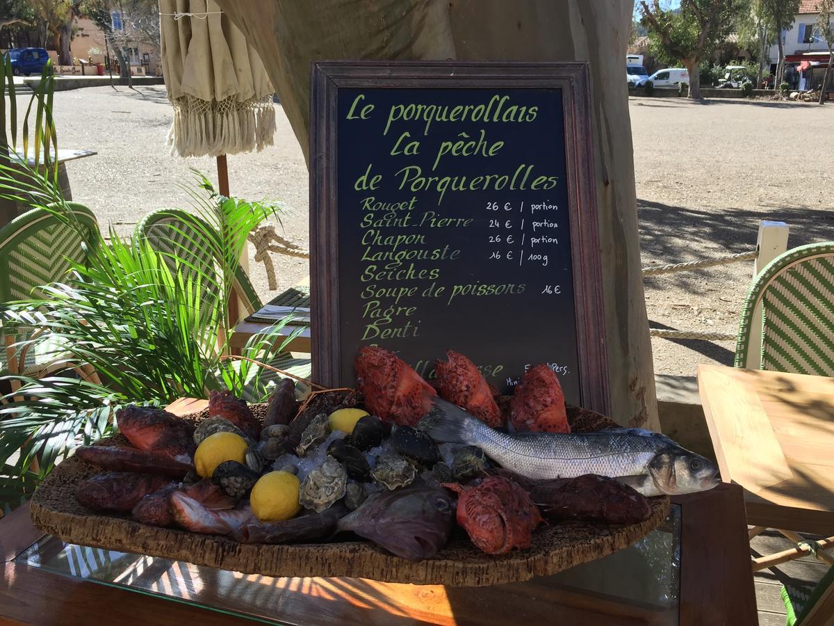 Hotel Le Porquerollais ปอร์เกรอล ภายนอก รูปภาพ