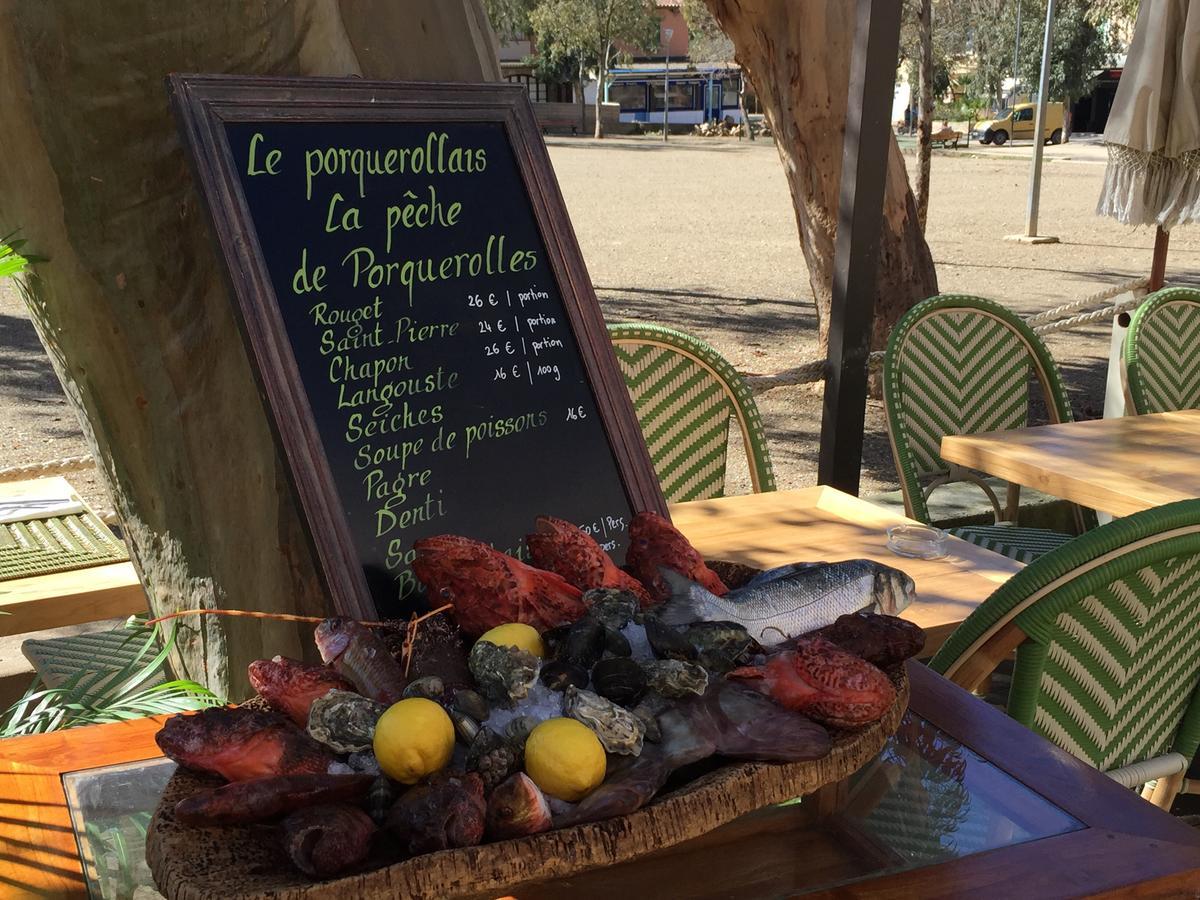 Hotel Le Porquerollais ปอร์เกรอล ภายนอก รูปภาพ